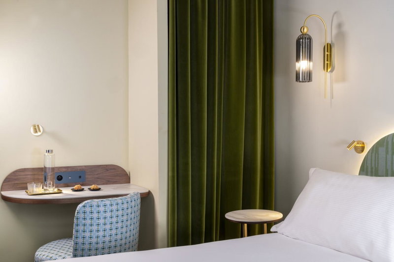 Hotel L de Lutece - Notre-Dame, Paris, France
