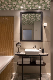 Hotel L de Lutece - Notre-Dame, Paris, France