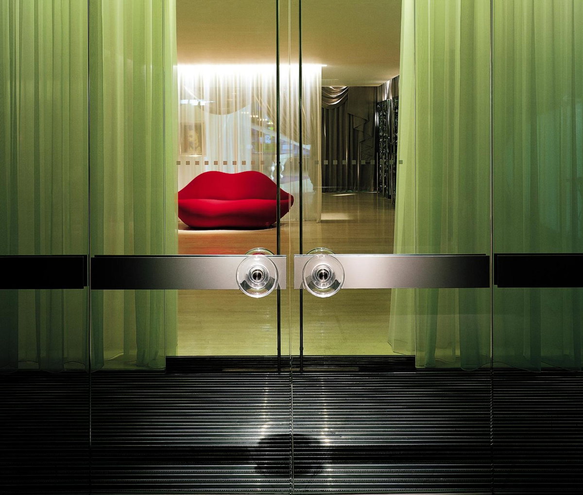 Sanderson London, Vereinigtes Königreich