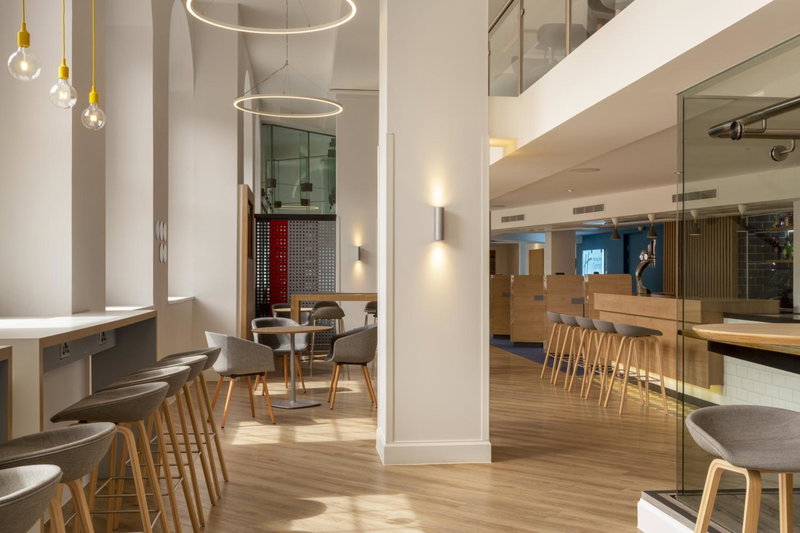 Holiday Inn Express Edinburgh City Centre by IHG, Edinburgh, Reino Unido