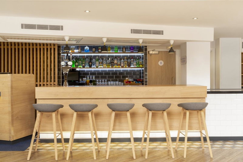 Holiday Inn Express Edinburgh City Centre by IHG, Edinburgh, Reino Unido