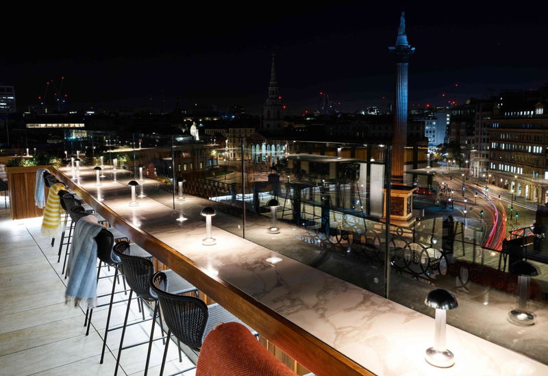 The Trafalgar St James London Curio Collection by Hilton, London, Великобритания