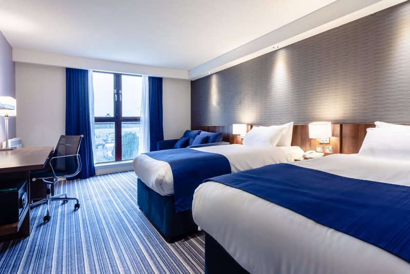Holiday Inn Express Edinburgh Airport by IHG, Broxburn, United Kingdom