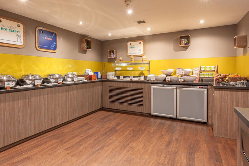 Holiday Inn Express Edinburgh Airport by IHG, Broxburn, United Kingdom
