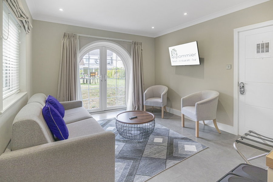 Le Pommier, Castel, Guernsey