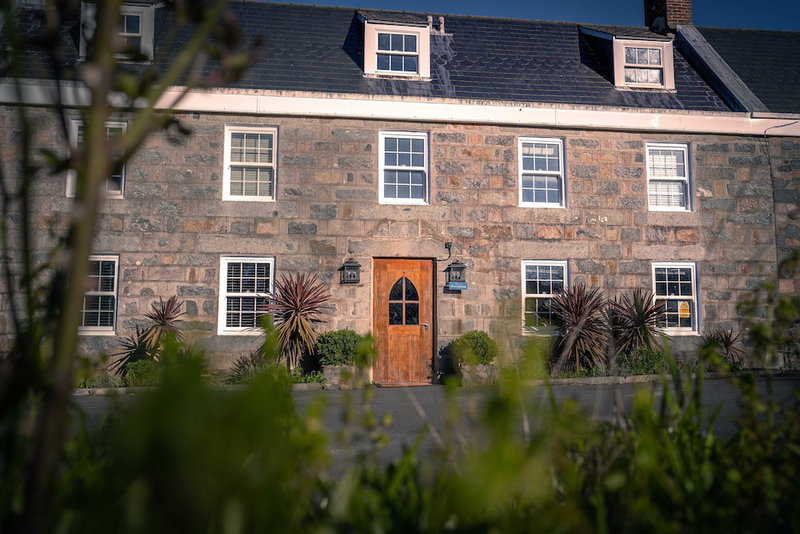 Le Pommier, Castel, Guernsey