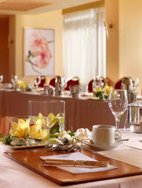 Titania Hotel, Athens, Греция