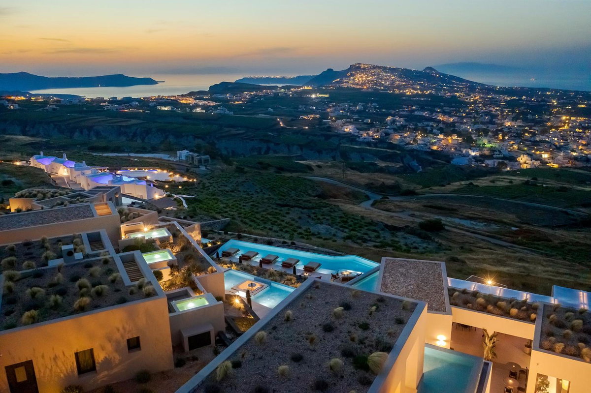 Hotel · North Santorini - A Luxury Spa Hotel, Pirgos