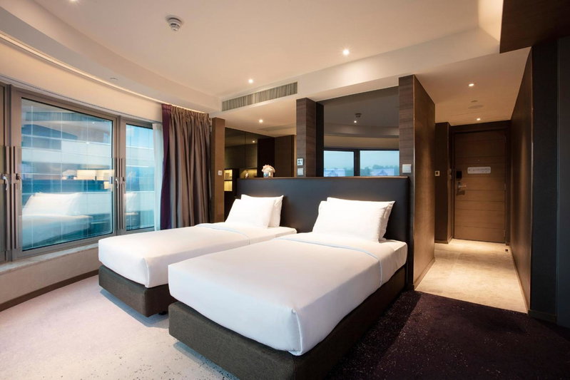 Royal Plaza Hotel, Hong Kong, Hong Kong