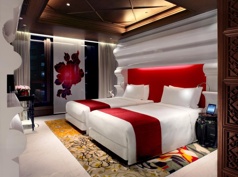 Mira Moon, Hongkong, Hongkong