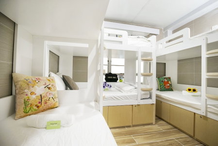 Smiley Inn, Kowloon, Hong Kong