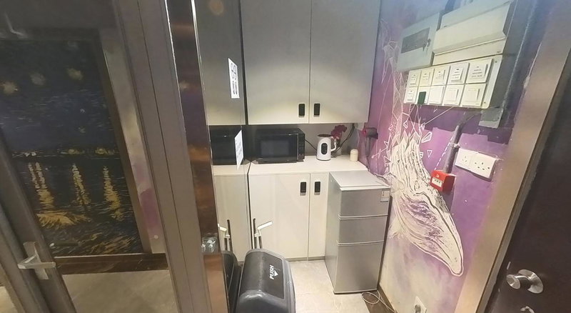 Starway Capsules, Hong Kong, Hong Kong