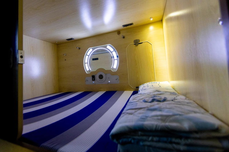 Starway Capsules, Hong Kong, Hong Kong