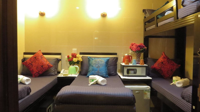 Manila Hotel -Hostel Block D FLAT D-8 24 HOUR RECEPTION, Hong Kong, Hong Kong