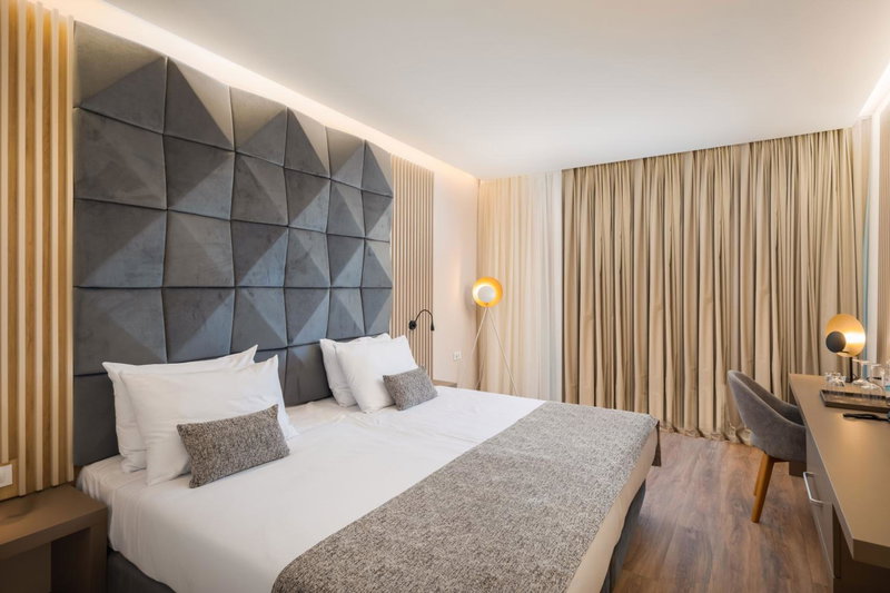 Aminess Laurel Khalani Hotel, Makarska, Croacia
