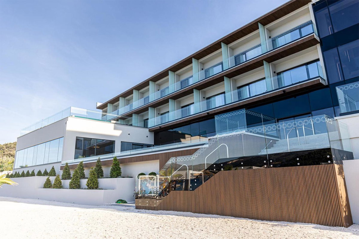 Hotel · Marinus Beach Hotel, Marina