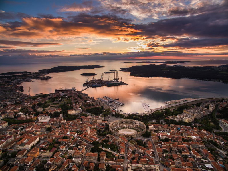 Pula City Center Accommodation - Breakfast included, Pula, Croatia