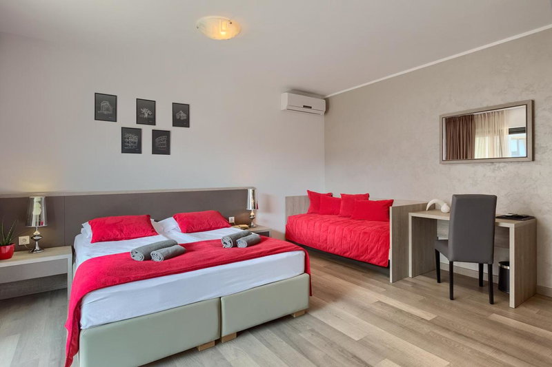 Pula City Center Accommodation - Breakfast included, Pula, Croatia