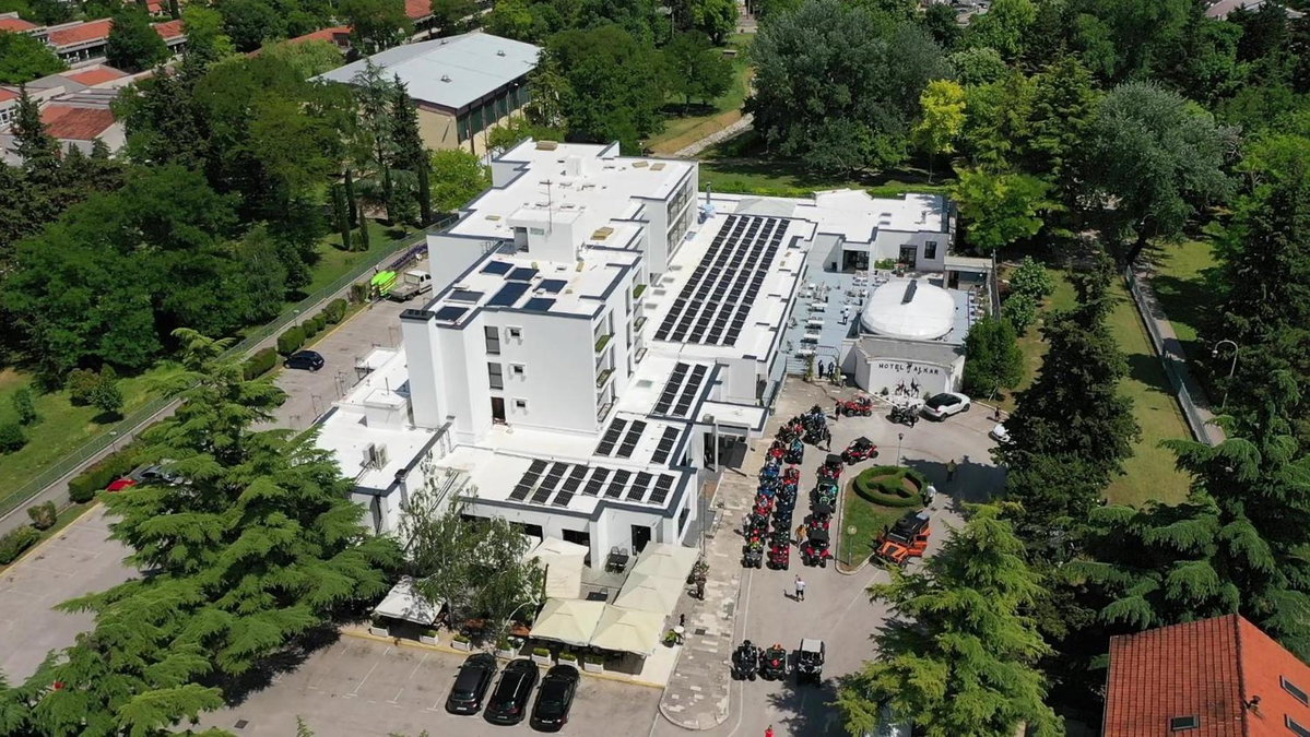Hotel Alkar - Family Friendly Hotel with Pool in Sinj, Dalmatia, Croacia