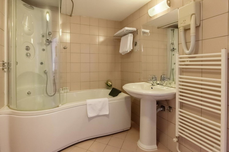 Hotel Jezero - Plitvice Lakes National Park, Plitvička Jezera, Croacia