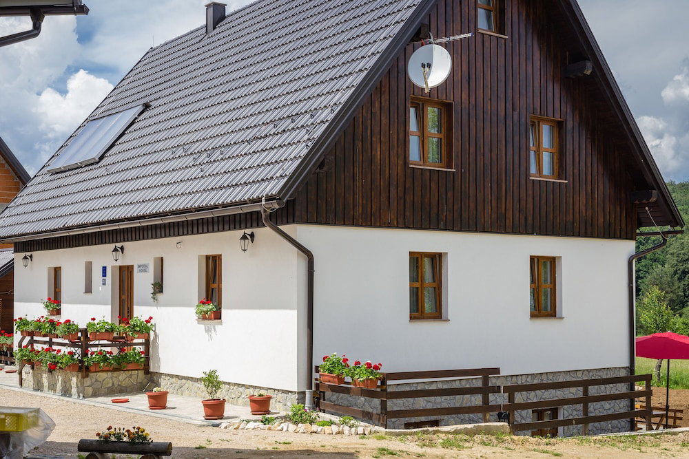 Hotel · Imperial house, Plitvicka Jezera