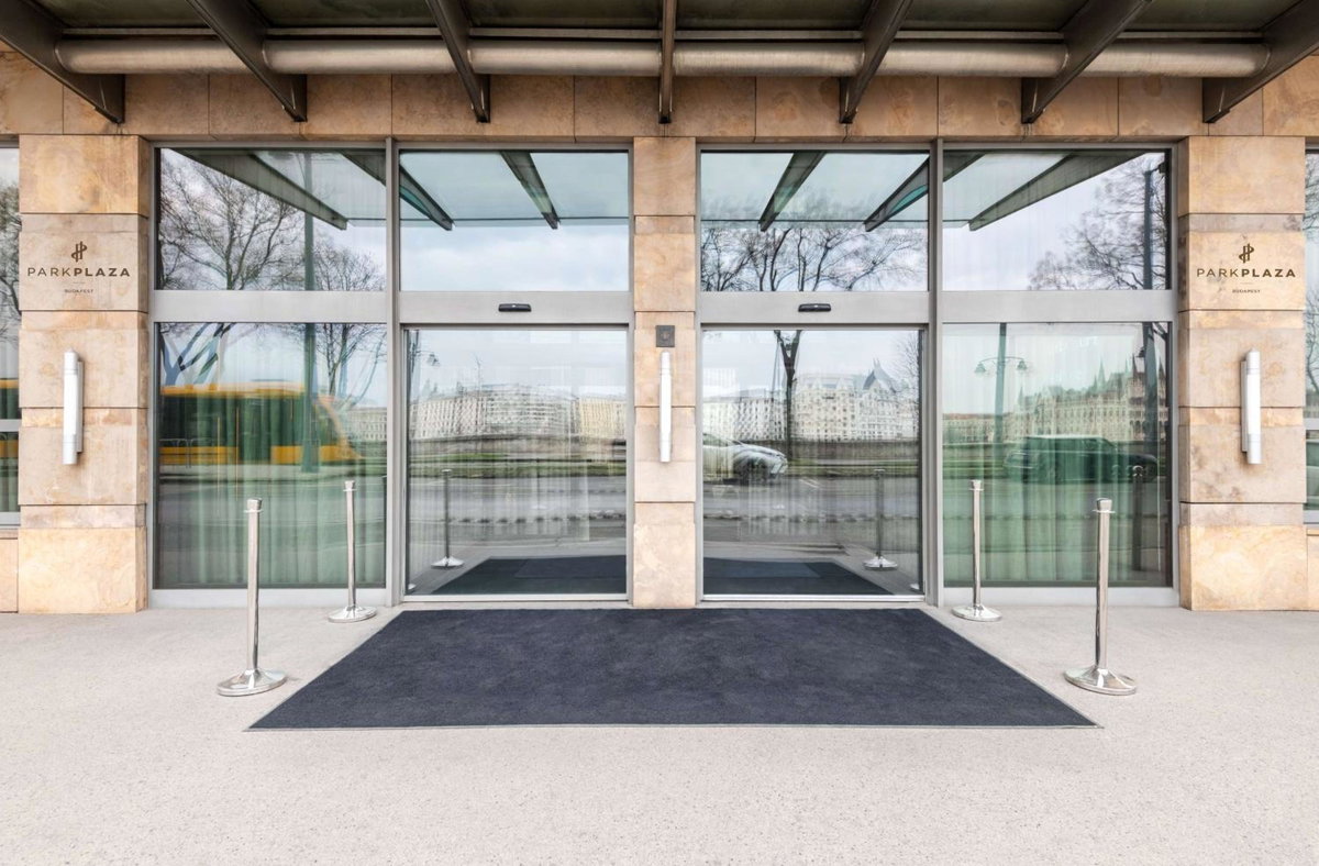 Отель · Park Plaza Budapest, Budapest