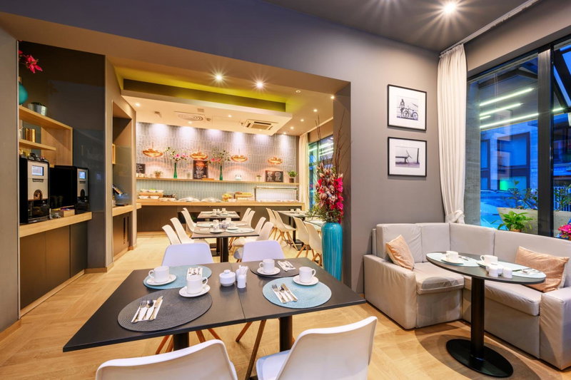 Roombach Hotel Budapest Center, Budapest VI. keruelet, Венгрия