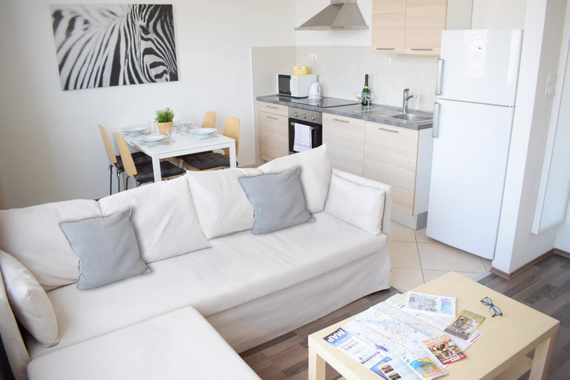 Corvin Center Suites, Jozsefvaros, Hungría