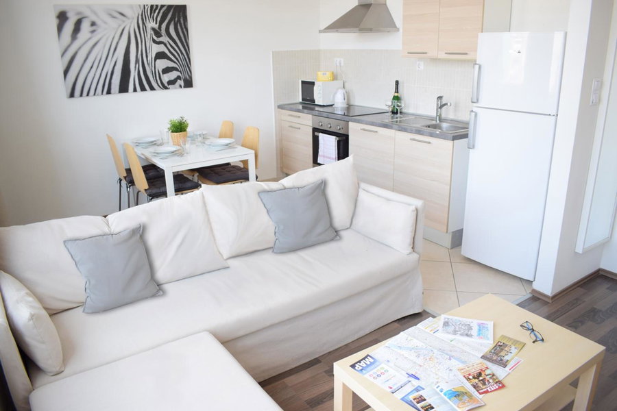 Corvin Center Suites, Jozsefvaros, Hungría