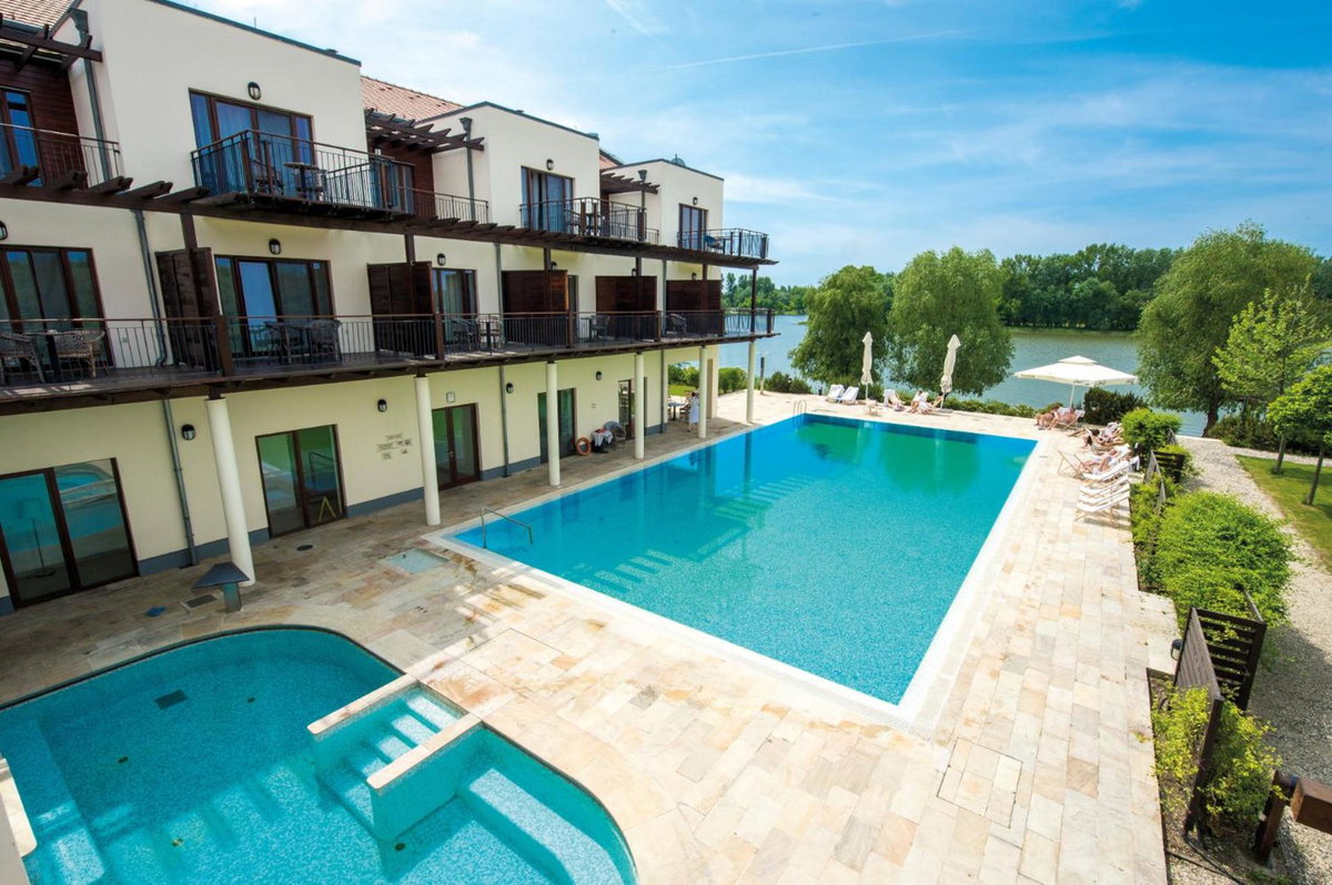 Hotel · Tisza Balneum Hotel, Mezokovesd