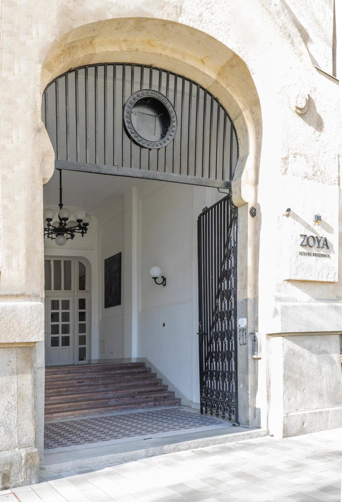 Zoya Luxury Residence, Hongrie