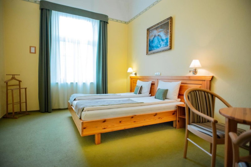 Hotel Manzard Panzio, Jozsefvaros, Hungary