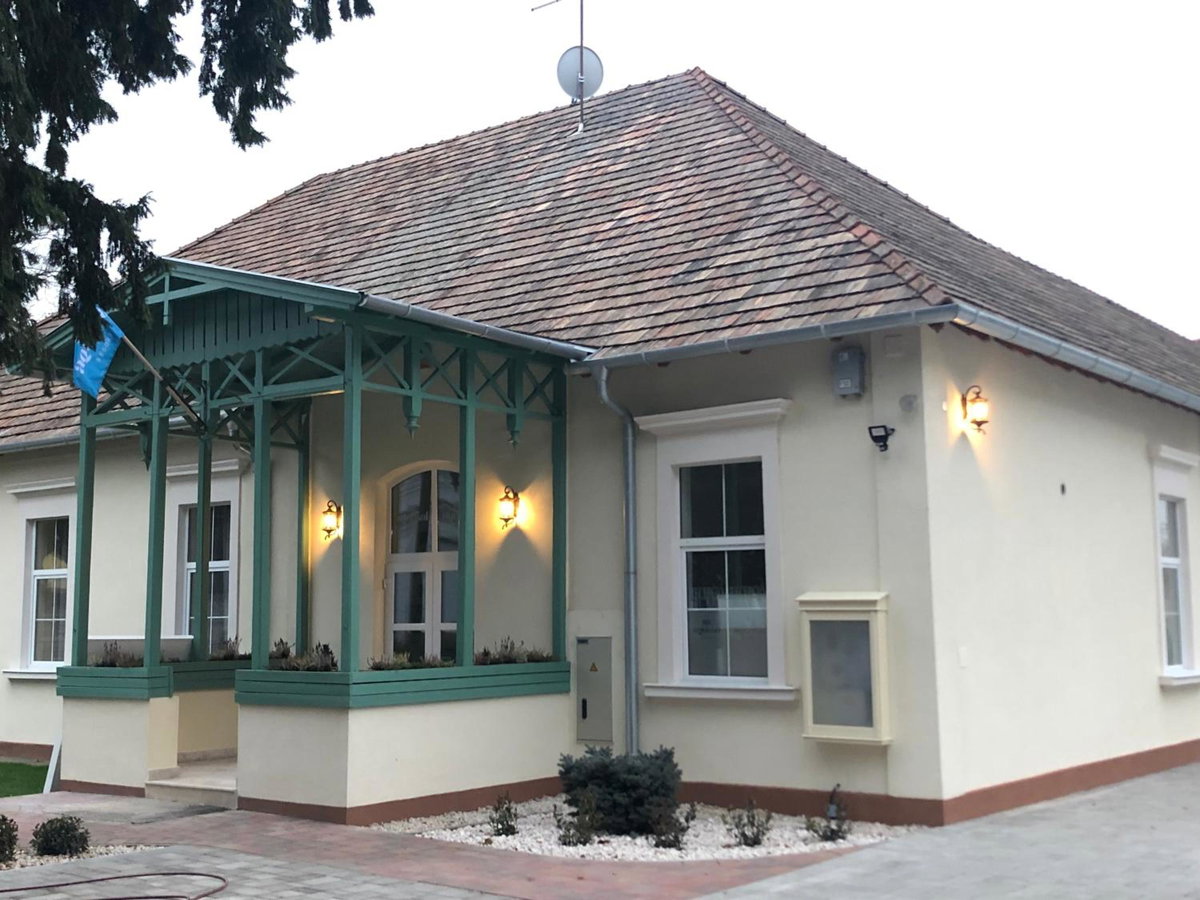 Hotel · Aquasol Resort, Mosonmagyarovar
