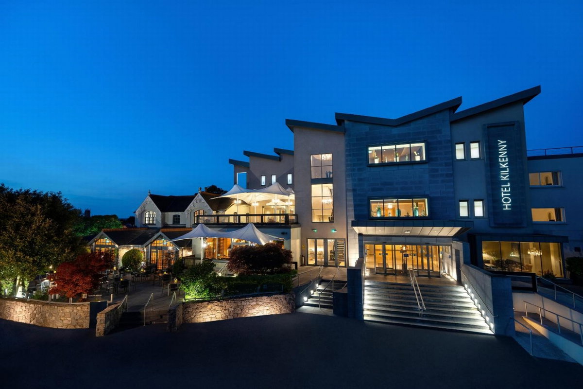 Отель · Hotel Kilkenny, Kilkenny