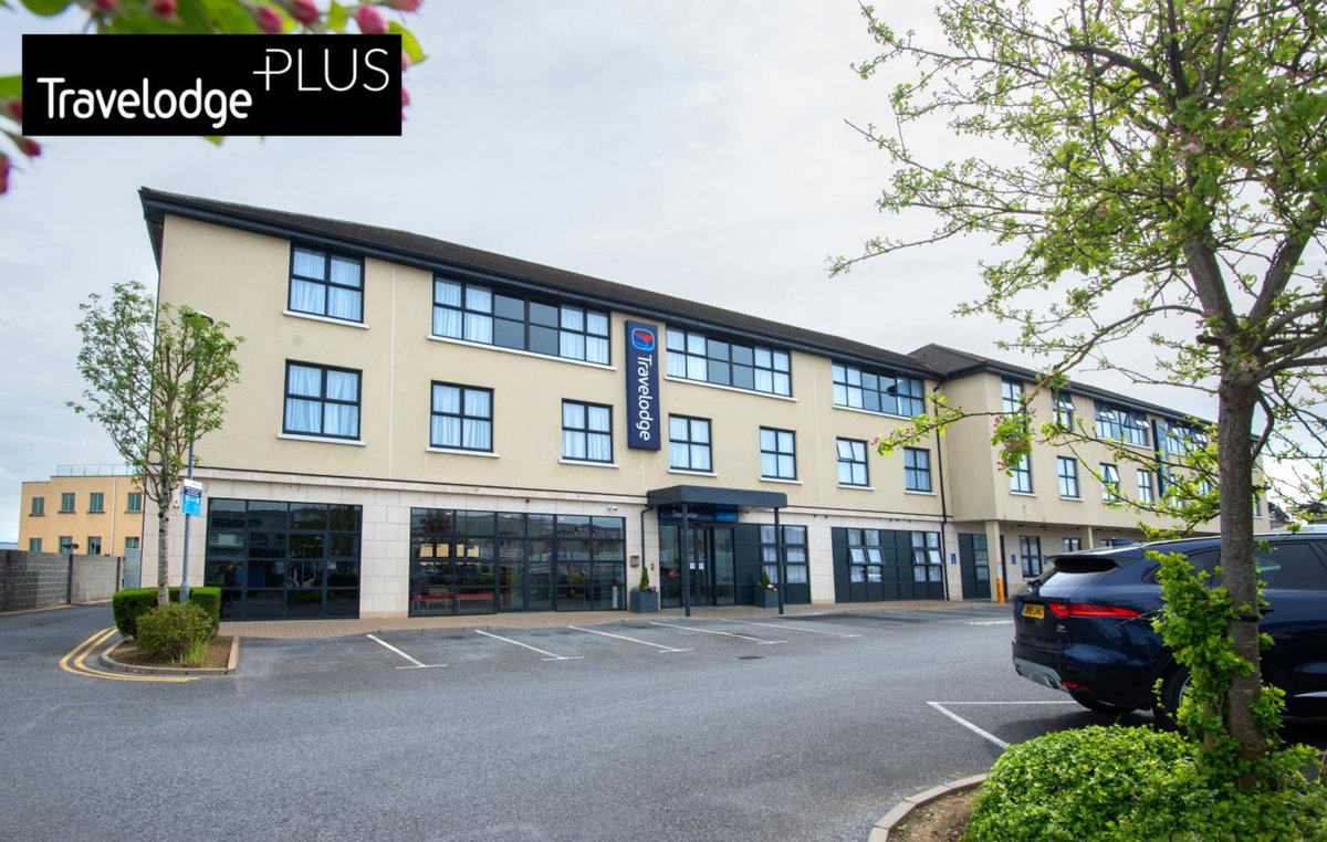 Hotel · Travelodge Plus Galway, Galway