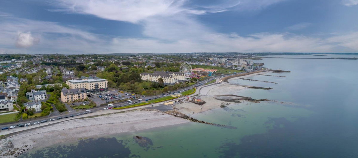 Hotel · Salthill Hotel, Galway