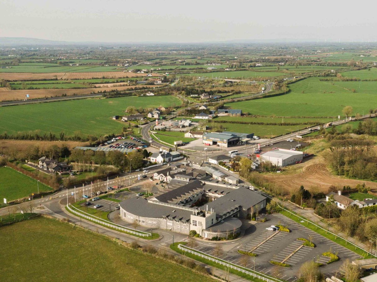 Hôtel · Horse & Jockey Hotel, Horse And Jockey