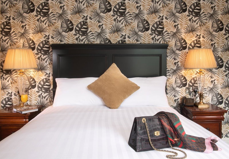 Bunratty Manor Hotel, Limerick, Ireland