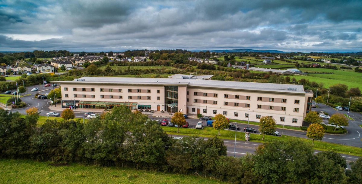 Hotel · McWilliam Park Hotel, Claremorris