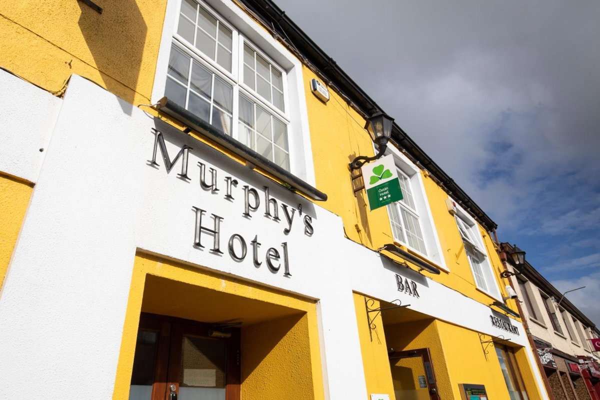Hotel · Murphy's Hotel, Tobercurry