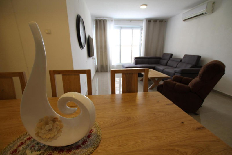 Isramax 3BR apartment near the sea., Bat Yam, Israel