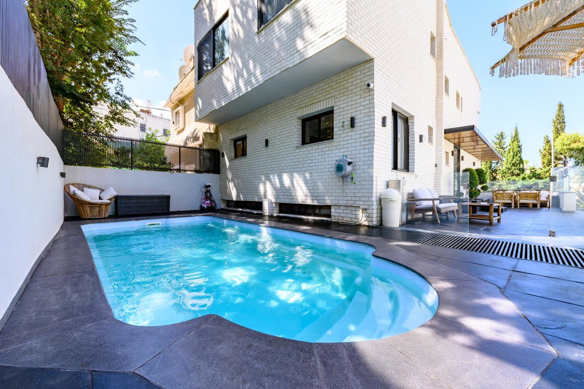 Hôtel · Rokah Luxury Villa at Ramat HaHayal, Bnei Brak