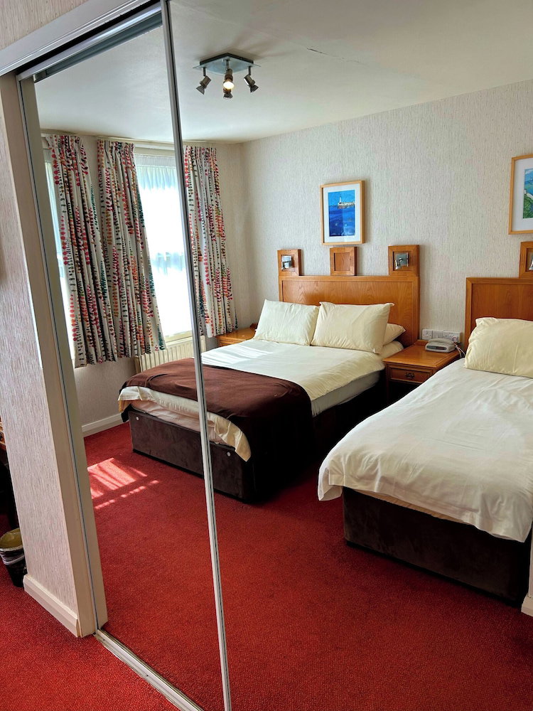 Hotel · Welbeck Hotel and Apartments, Douglas