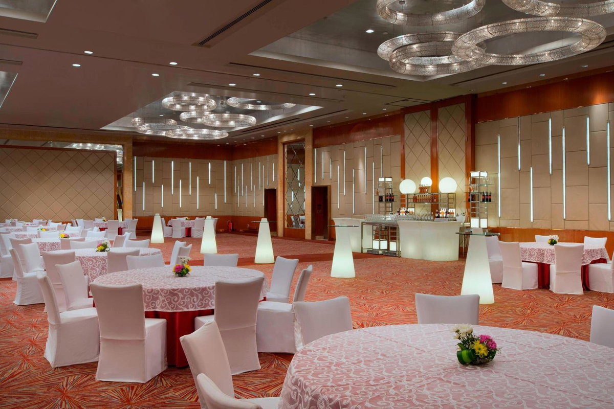 Hotel · Sheraton Grand Bangalore Hotel at Brigade Gateway, Bengaluru