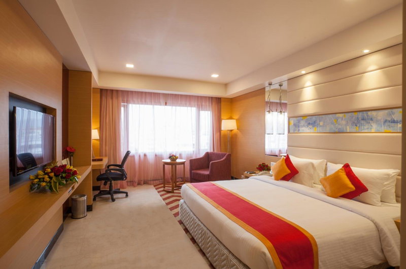 Dolphin Hotel, Gajuwaka, Индия