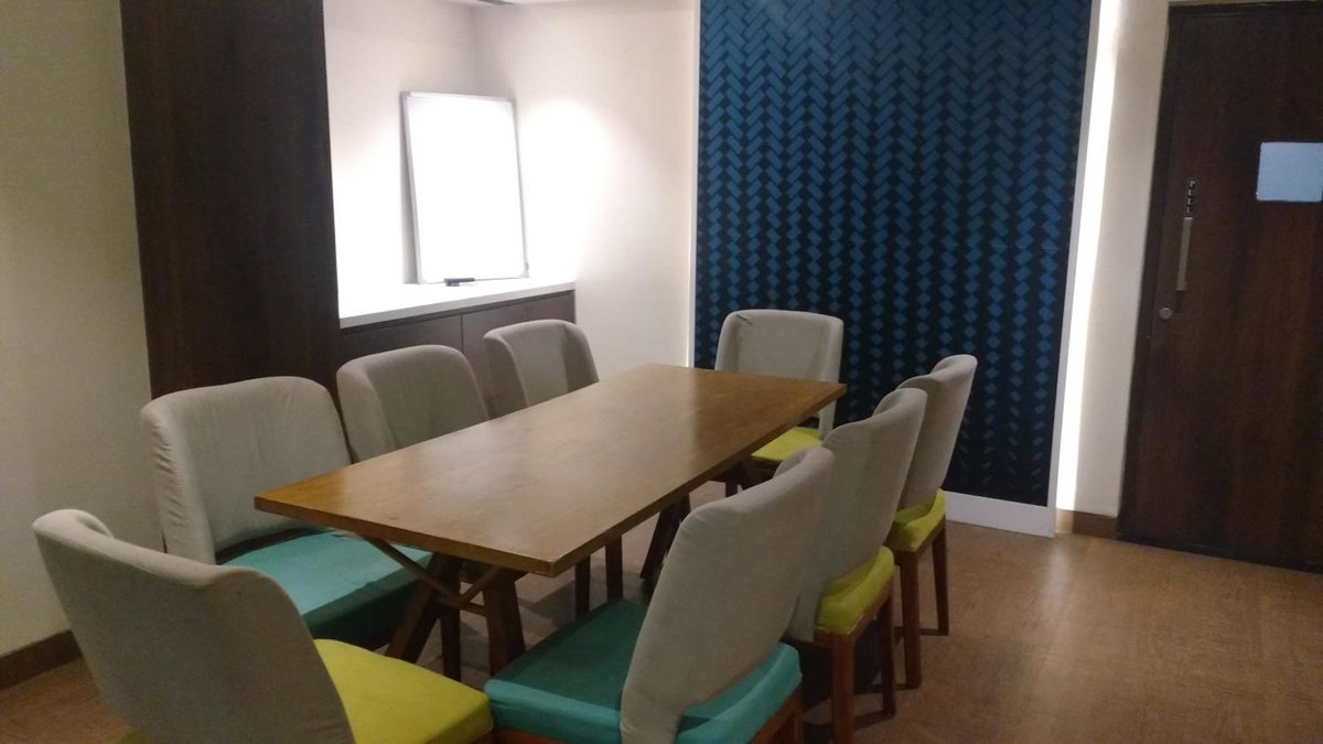 Hôtel · ZIBE Luxe Hyderabad by GRT Hotels, Kukatpalli
