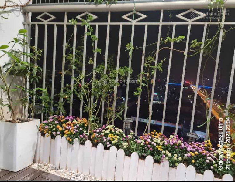 Apartment for sale in Hanoi, Vietnam · Imperial Plaza · 3 rooms, 2 baths