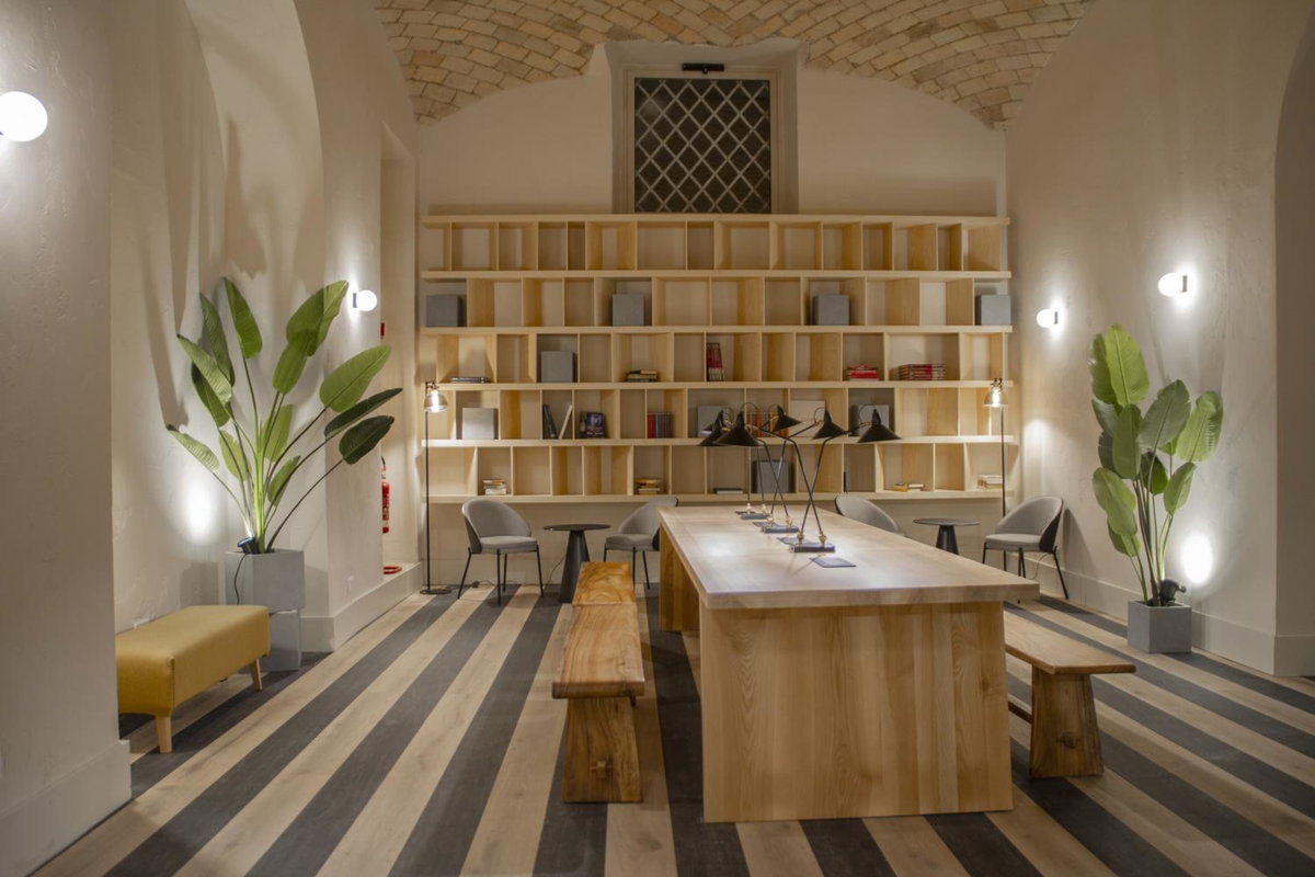 Select Via Veneto, Italy