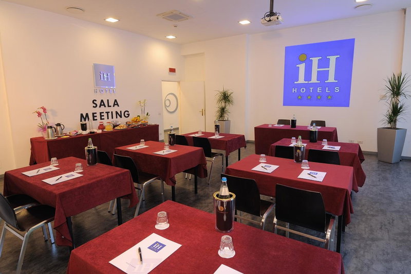 iH Hotels Milano Lorenteggio, Corsico, Italie