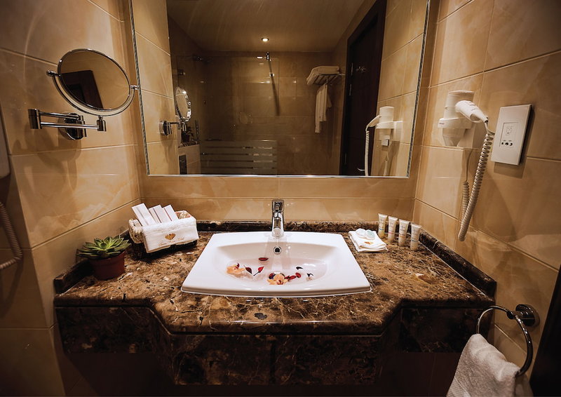 Seven Roses Hotel, Amman, Иордания